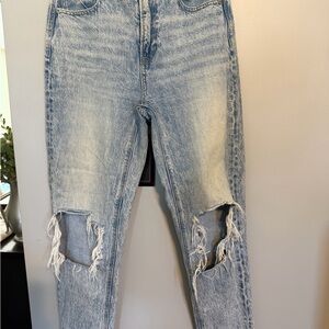 American Eagle Outfitters Light Blue Distressed Boyfriend Jeans